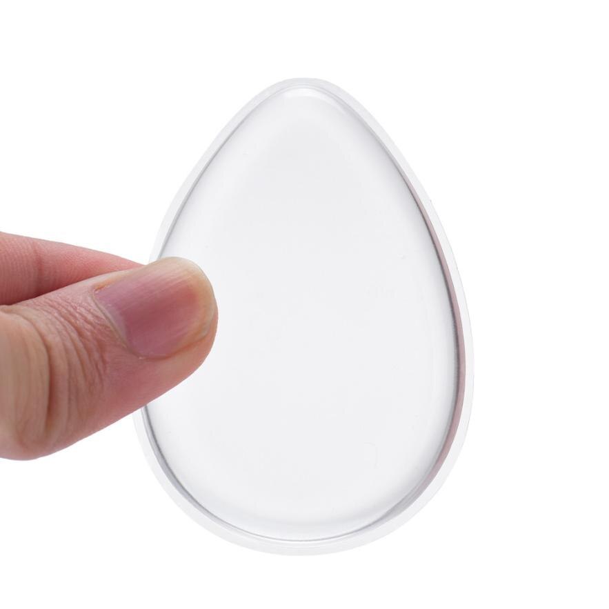 Silicone dry powder makeup puff