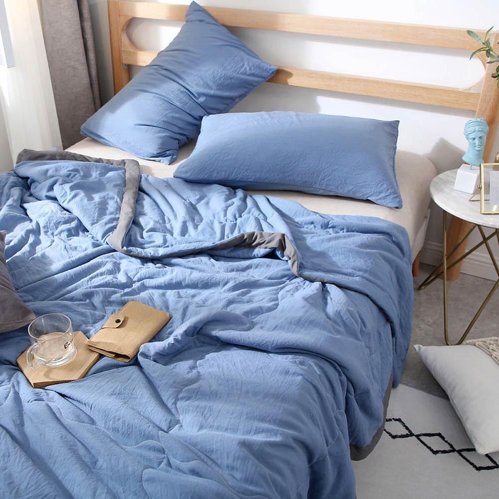 Student dormitory summer quilt - air conditioner