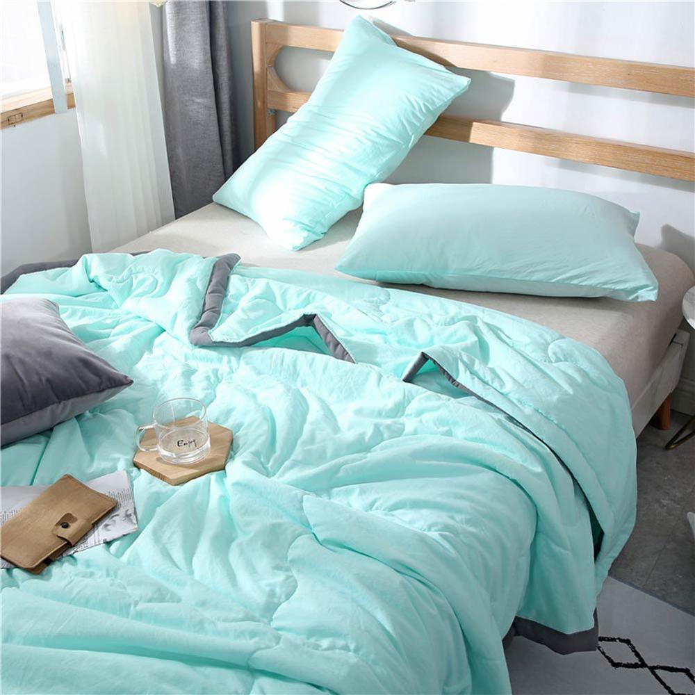 Student dormitory summer quilt - air conditioner