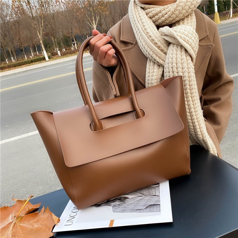 Fashionable Women's Tote Shoulder Bags