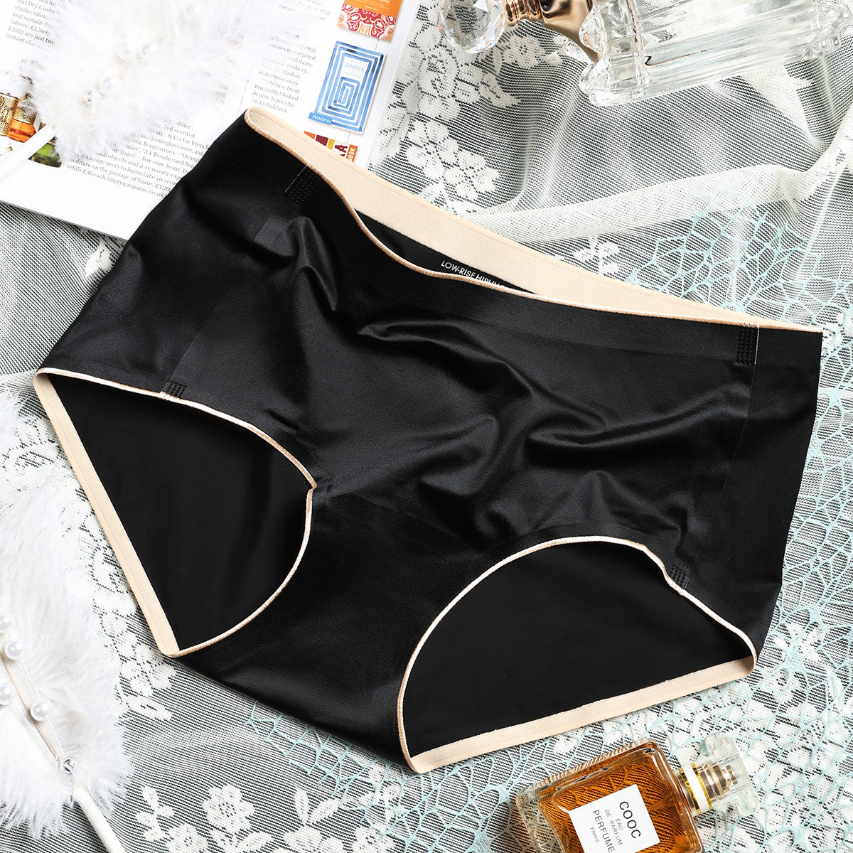 Antibacterial Modal Crotch Seamless Hip Lifting Breathable Briefs