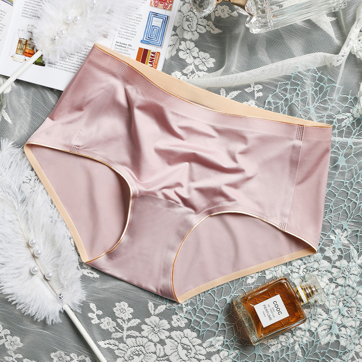 Antibacterial Modal Crotch Seamless Hip Lifting Breathable Briefs