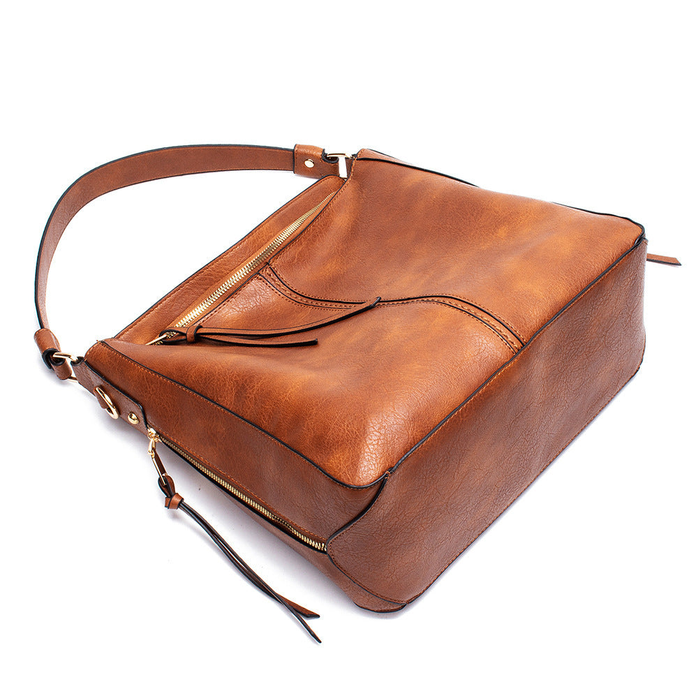 Hobo High Capacity For Commuting Crossbody Shoulder Bag