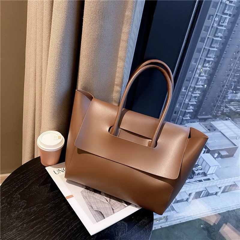 Fashionable Women's Tote Shoulder Bags