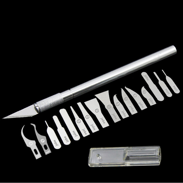 Descaling blade tool
