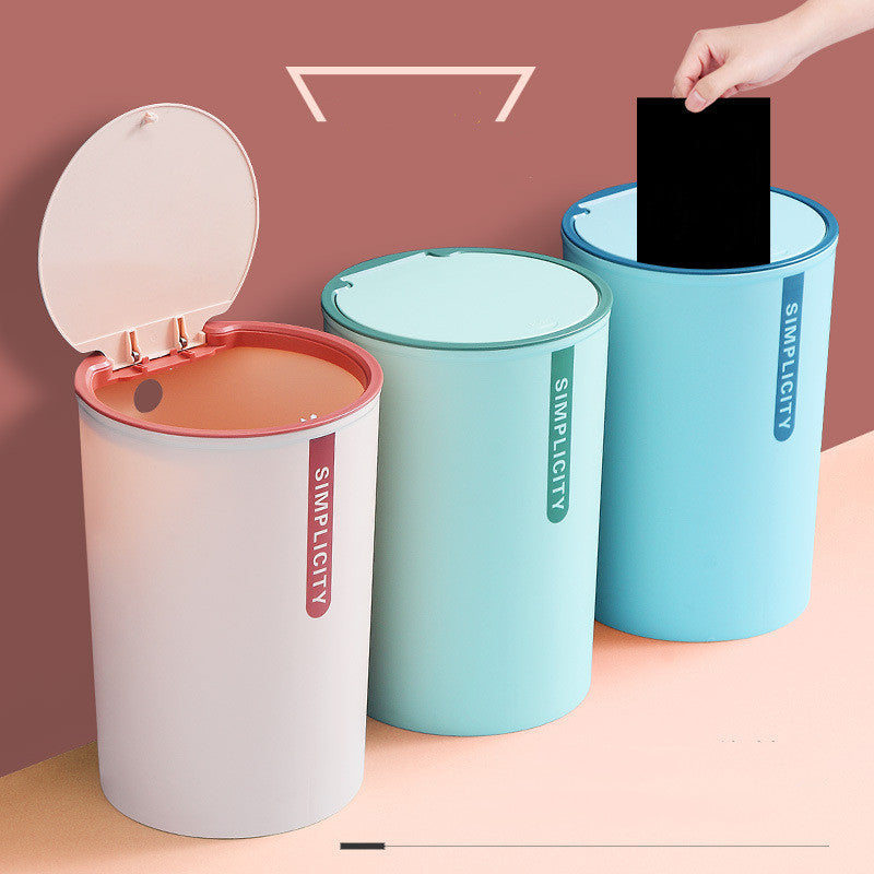 Trash can with automatic bag change