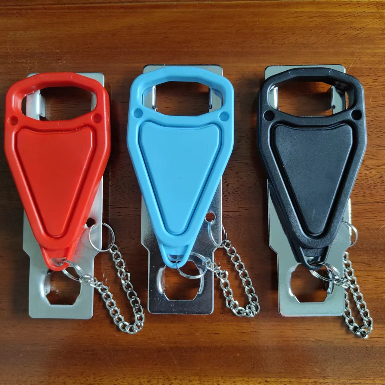 Travel with confidence or enhance your home security with this convenient, dual-purpose door stopper and snap lock