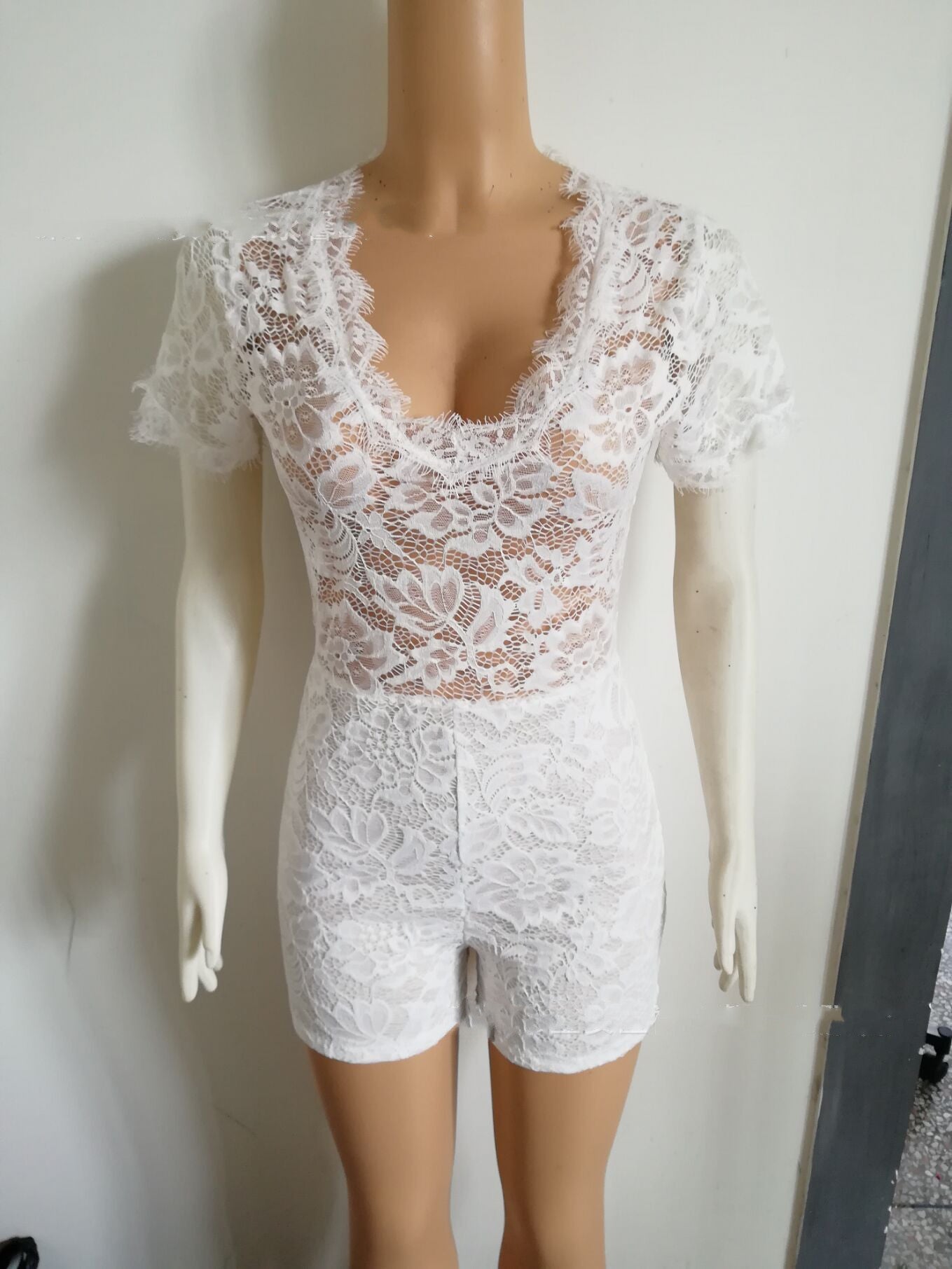 Slim-fit lace jumpsuit